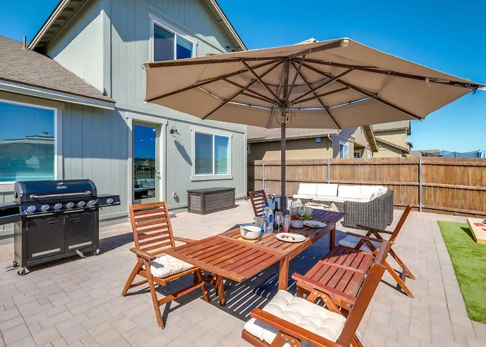 Spacious W/ Jacuzzi + Mtn View! * Bellemont