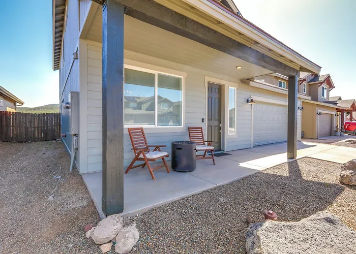 Spacious W/ Jacuzzi + Mtn View! Holiday home *